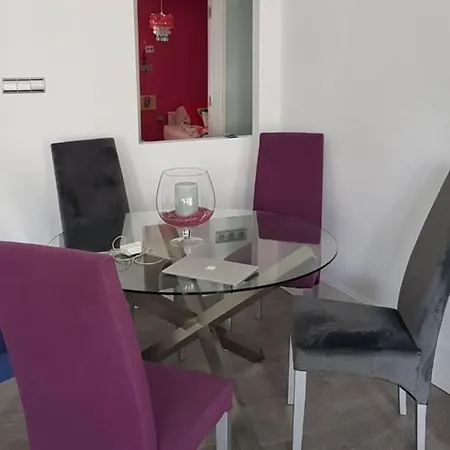 La Carihuela Great Location 4 Minute Walk 2 Beach