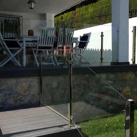 Villa La Carihuela Great Location 4 Minute Walk 2 Beach